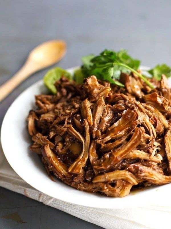 Honey Glazed Crockpot Chicken Adobo - simple pantry ingredients, hardly any hands-on time, 200 calories. | https://science-daily.site